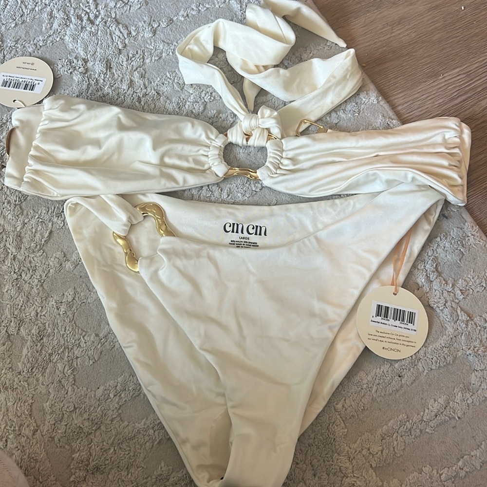 BRAND NEW! Cin Cin bathing suit! Size large! Never worn.